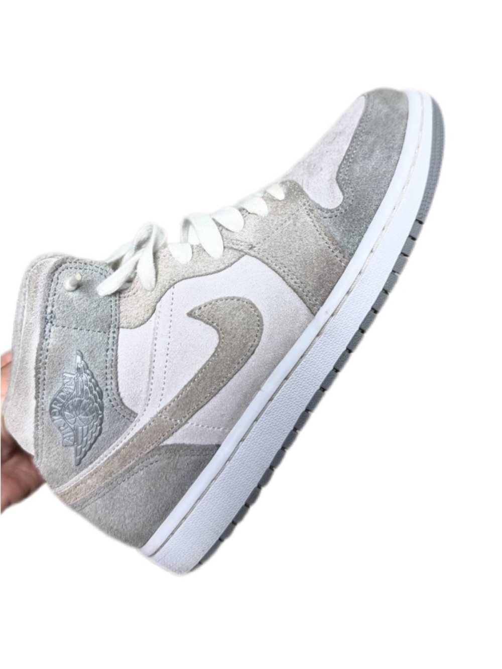 GREY MEN'S AIR JORDAN RETRO 1 MID SE High-Top Sneakers with White Laces - Picture 2 of 3